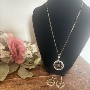 Avon Art Deco Filigree Crystal Halo 30” Pendant Necklace & Earrings Set NIB NE5